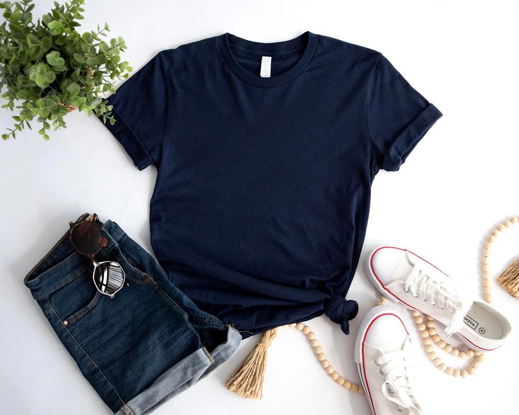 Jewelry, bags and accessories beautifully organized in display case